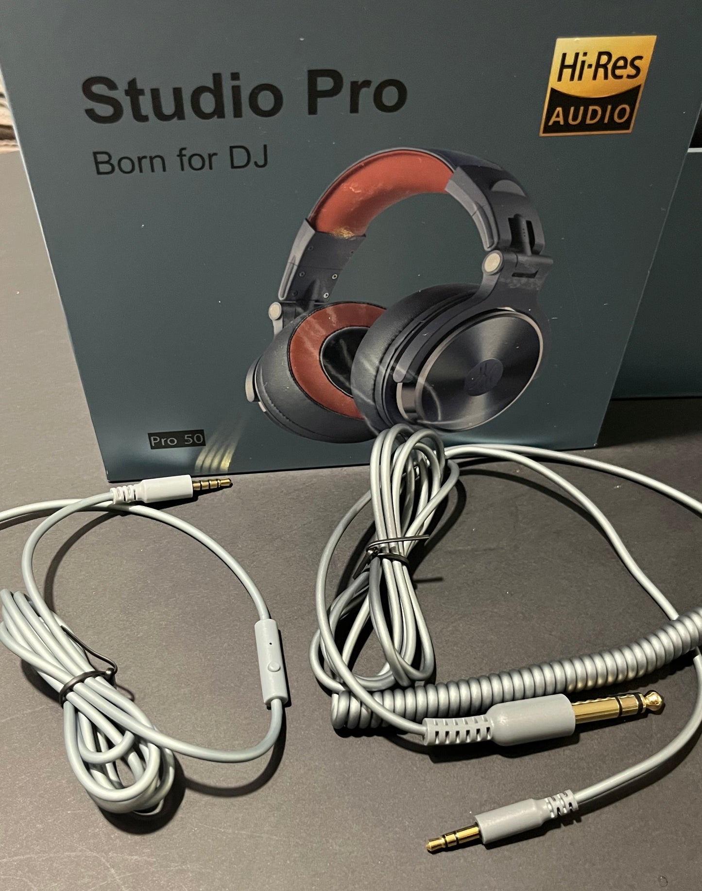 OneOdio STUDIO PRO 50 Professional Over-Ear DJ Monitor Headphones, 50mm Drivers