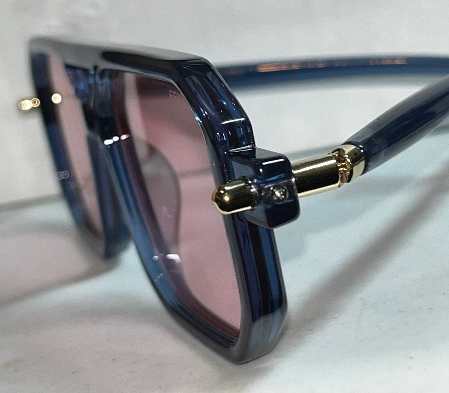 Feisedy Flat Aviator Sunglasses
