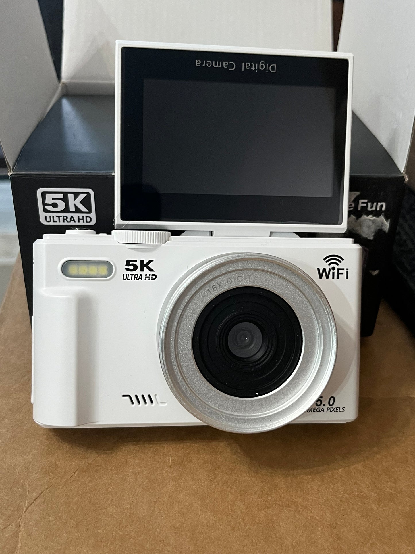 5K Digital Camera - Wifi 75MP UHD-Autofocus Vlogging & YouTube compatible with 3" Flip Swival Screen