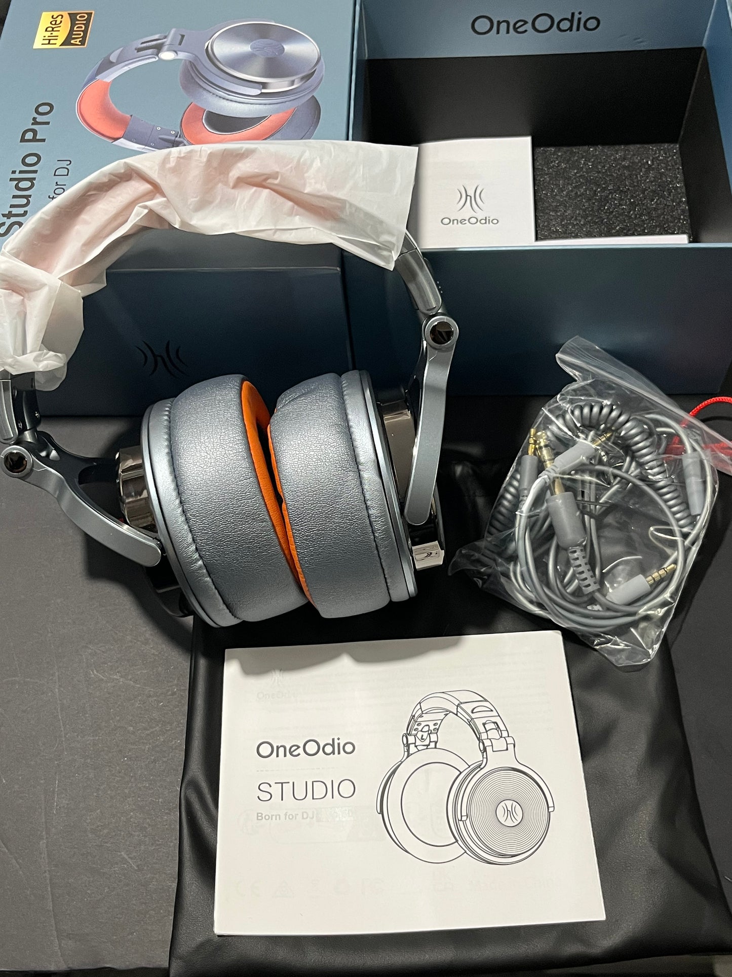OneOdio STUDIO PRO 50 Professional Over-Ear DJ Monitor Headphones, 50mm Drivers