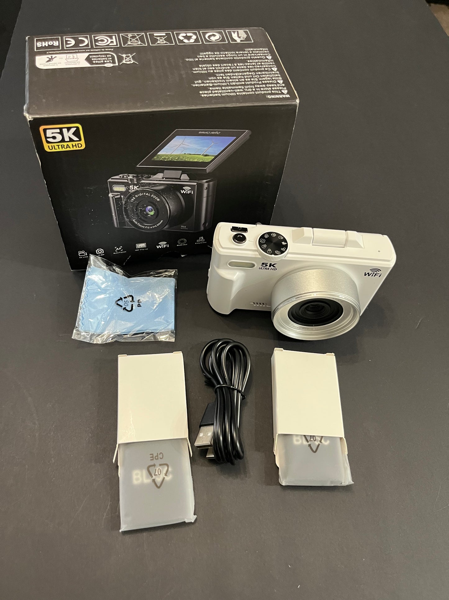5K Digital Camera - Wifi 75MP UHD-Autofocus Vlogging & YouTube compatible with 3" Flip Swival Screen