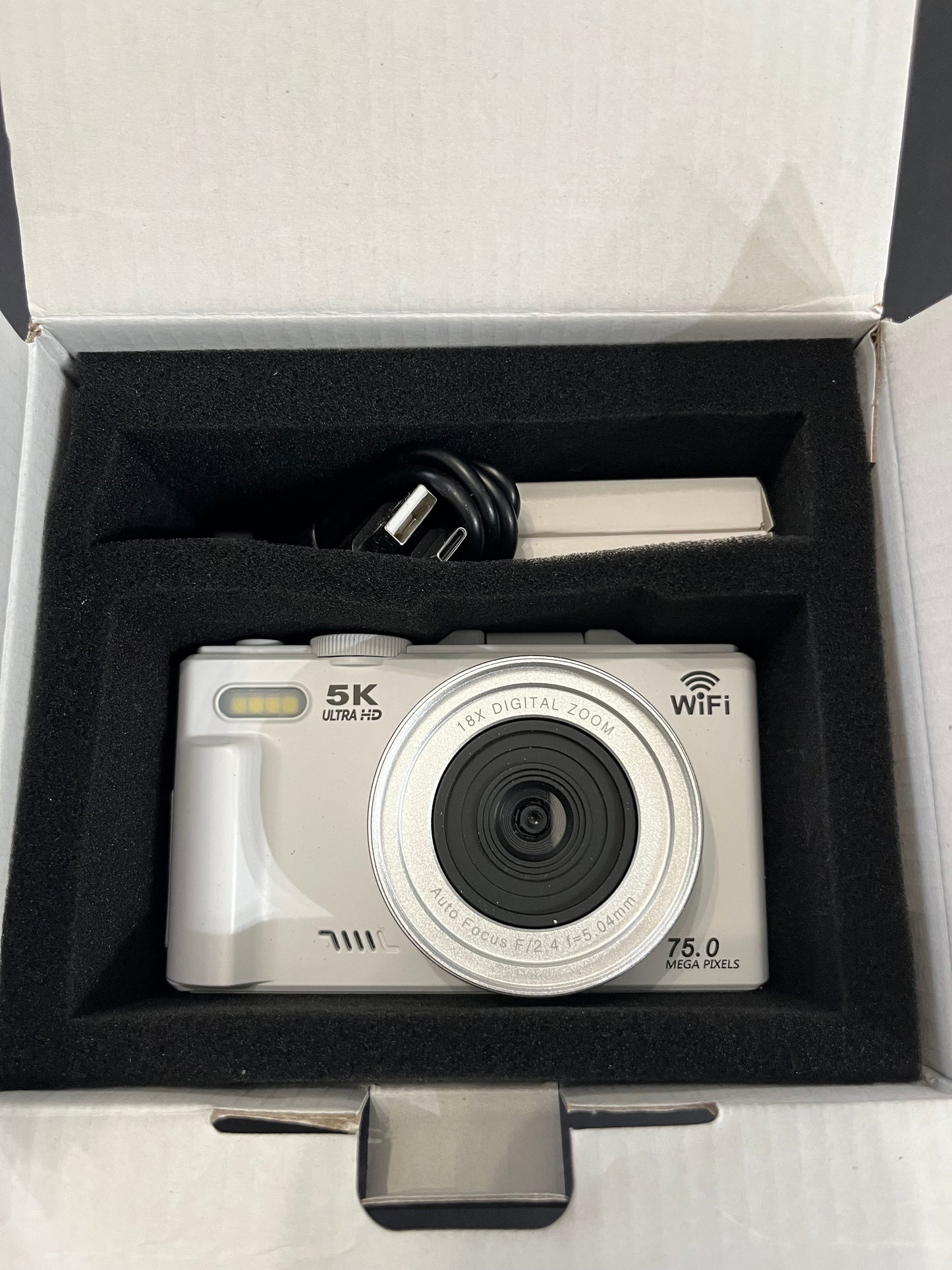 5K Digital Camera - Wifi 75MP UHD-Autofocus Vlogging & YouTube compatible with 3" Flip Swival Screen