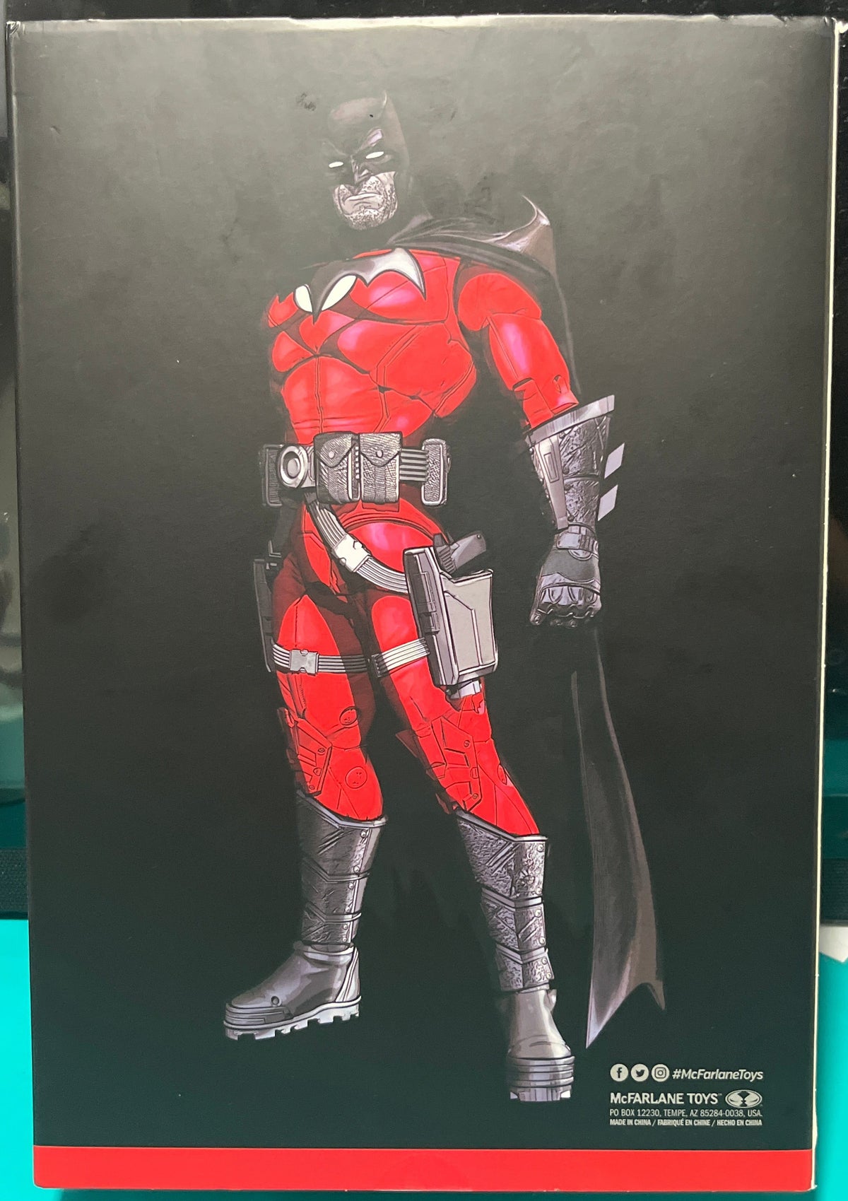 Gold Label Batman Flashpoint Black & White Accent Edition