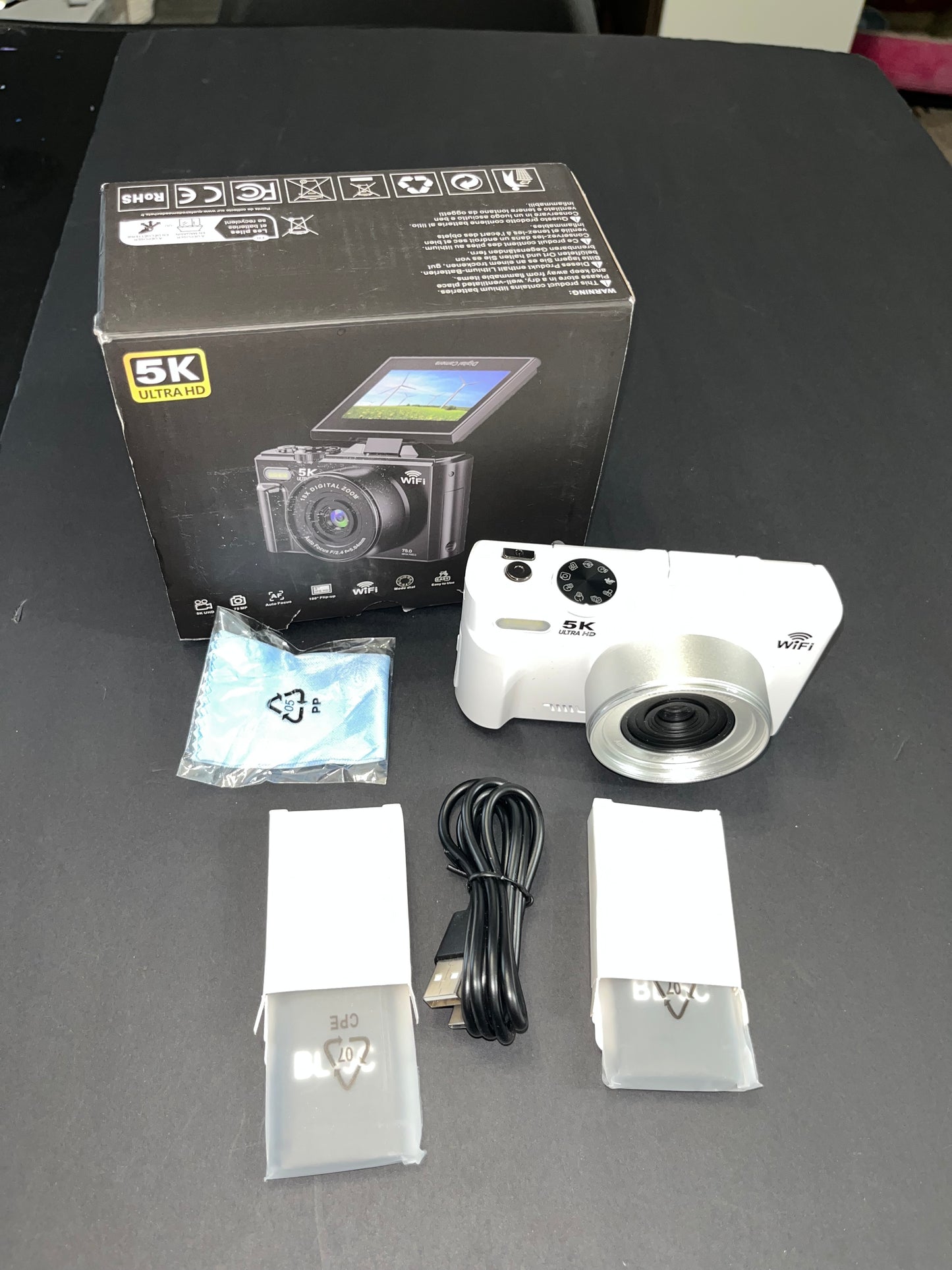 5K Digital Camera - Wifi 75MP UHD-Autofocus Vlogging & YouTube compatible with 3" Flip Swival Screen