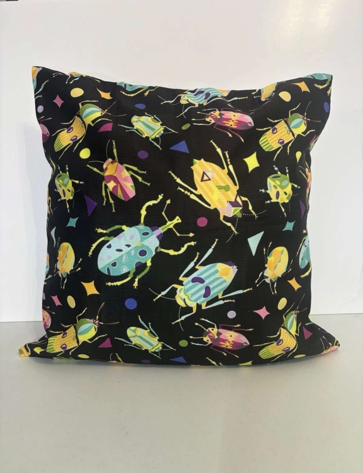 Single(1) Home Decor Insect Throw Pillow Cover 18x18 Beetles Isopods Nature Blk