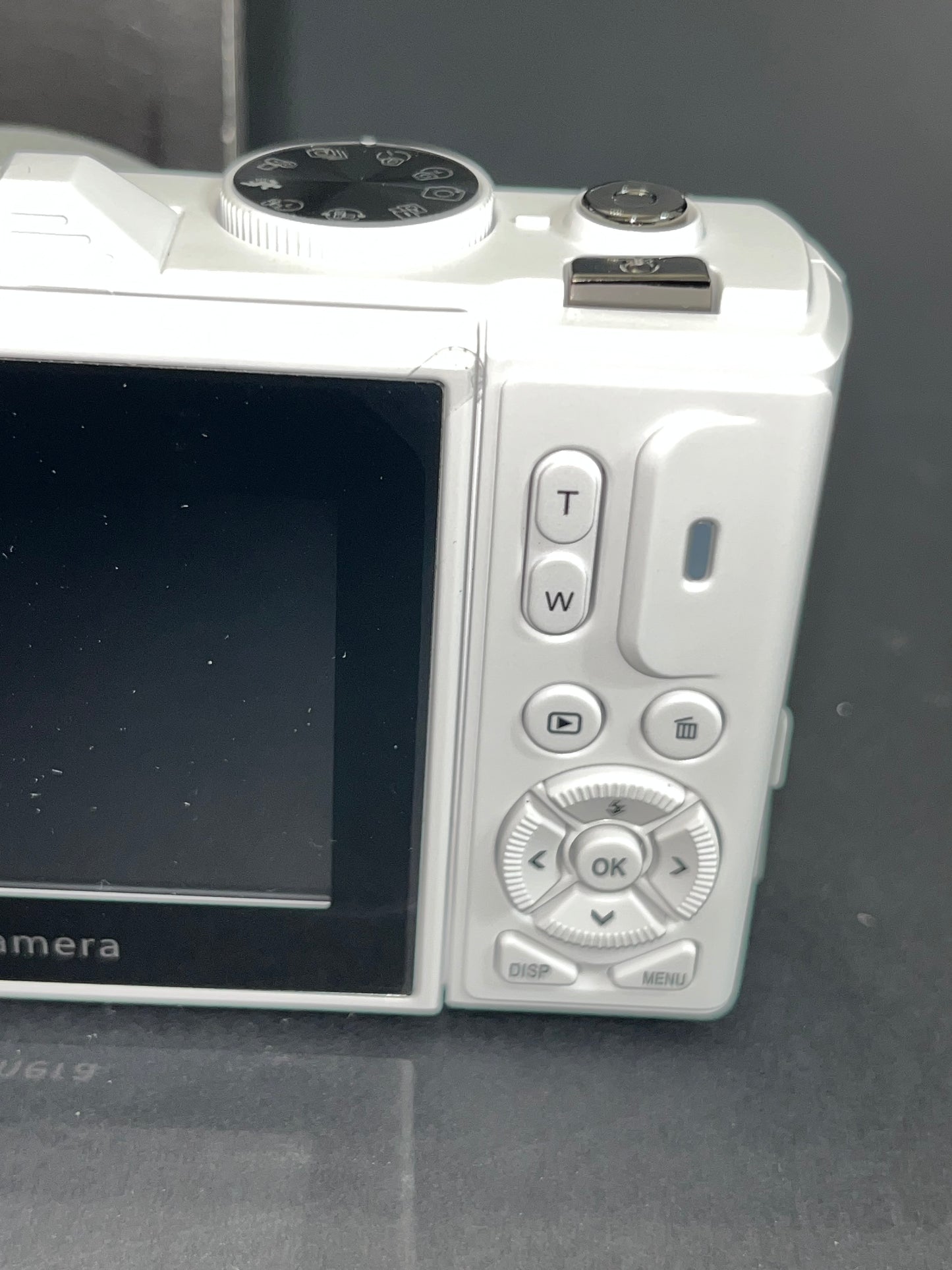 5K Digital Camera - Wifi 75MP UHD-Autofocus Vlogging & YouTube compatible with 3" Flip Swival Screen